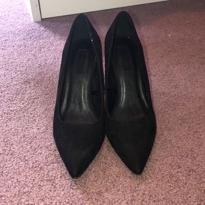 Black Close Toe Heels